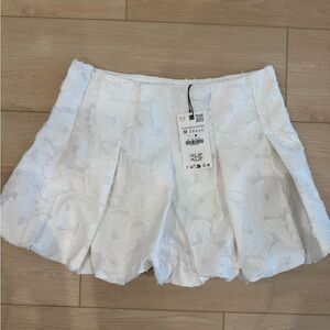 Zara White Textured Mini Skirt